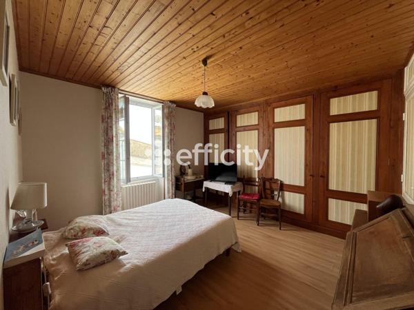 Maison 10 pièces - 235 m²