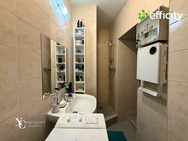 Appartement
         3 pièces
        - 48 m² Exclusivité 239 000 € *