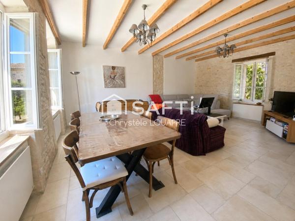 Maison charentaise 3 chambres avec une possible en RDC avec piscine et grand jardin