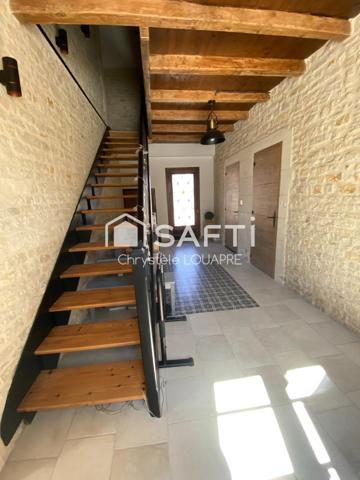 Maison charentaise 3 chambres avec une possible en RDC avec piscine et grand jardin
