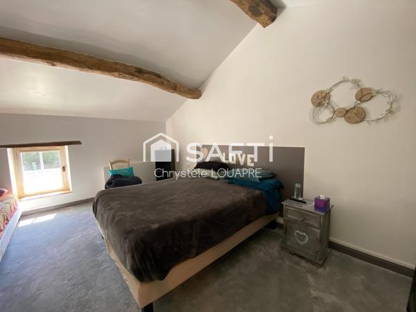 Maison charentaise 3 chambres avec une possible en RDC avec piscine et grand jardin