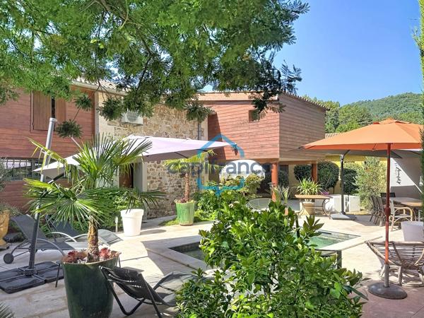 Mas en pierre à vendre 10 pièces 434 m2 dont 1 appart.132m2 + Piscine et Bassin naturel parking 20 voitures
