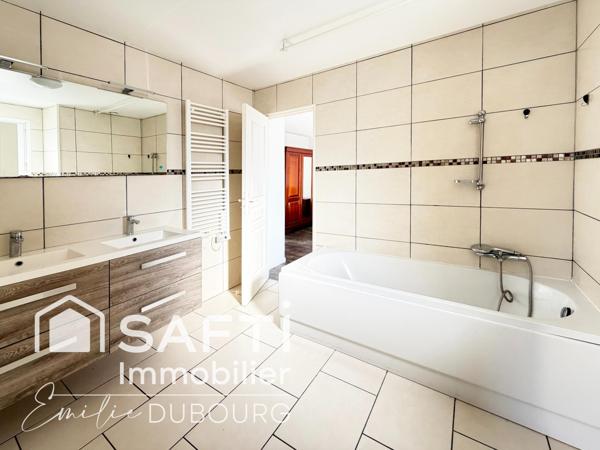 Maison rénovée et lumineuse - 143m² - 5 pièces