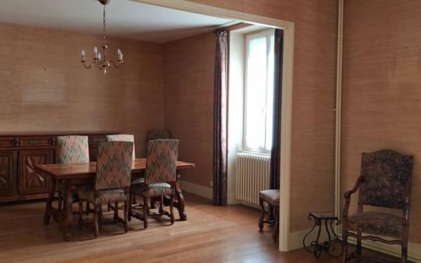 Maison à vendre    9 pièces •  Mazamet