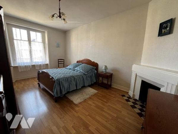 SAINT-SERVAN - Maison de ville de 135m² (167m² au sol) en plein c?ur du quartier prisé de SAINT...