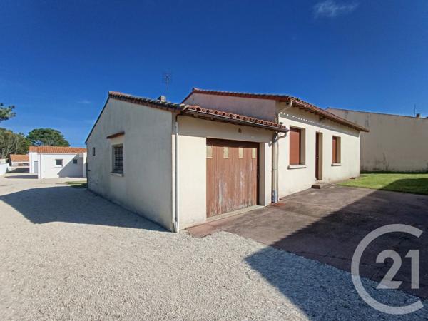 Maison à vendre  4 pièces - 90 m 2   MESCHERS SUR GIRONDE  - 17