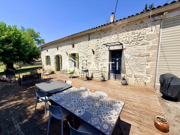 Ferme en pierre 4 pièces 118m² avec dépendances