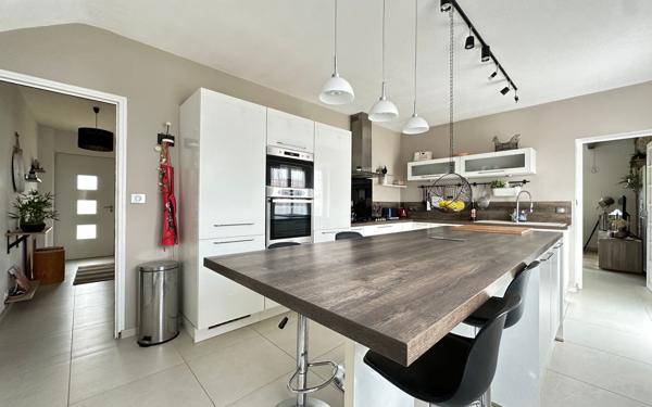 Maison à vendre    6 pièces •  Seysses