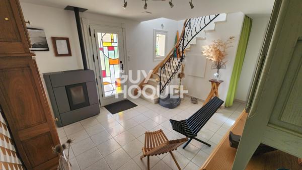 Vaste maison et dépendance sur terrain clos