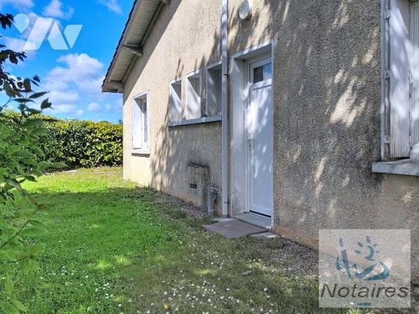 CREON CENTRE Agréable maison traditionnelle en bon état environ 118 m² de surface habitable off...