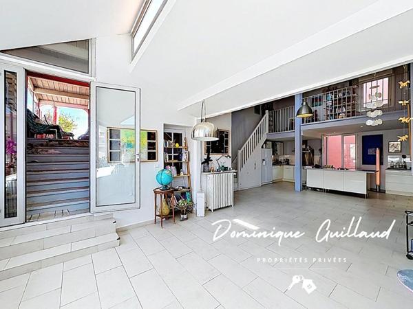 Nîmes Arènes -Duplex 5 piècès 173 m2 avec terrasse et loggia de 50m2