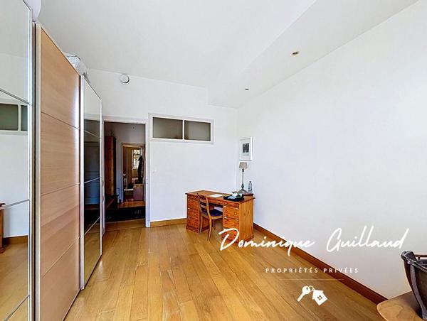 Nîmes Arènes -Duplex 5 piècès 173 m2 avec terrasse et loggia de 50m2