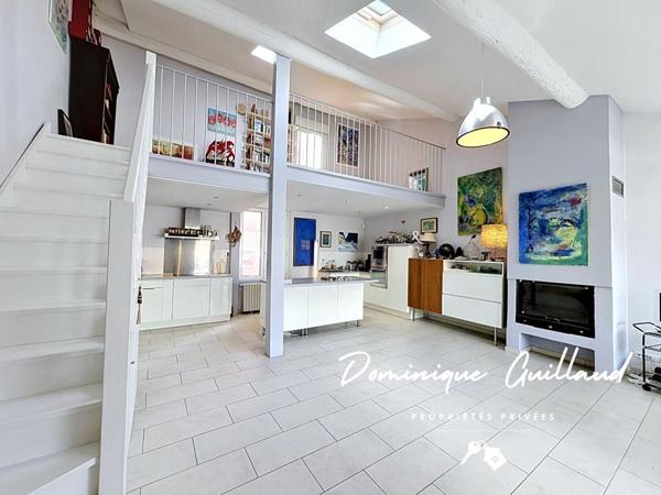 Nîmes Arènes -Duplex 5 piècès 173 m2 avec terrasse et loggia de 50m2