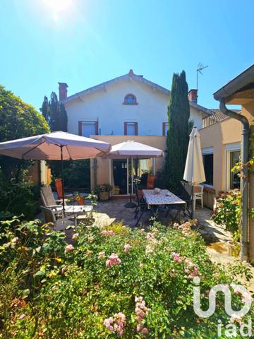 Maison à vendre 8 pièces 220 m² Saint-Juéry