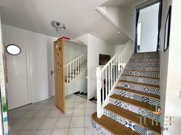 Royan – Maison familiale avec grand garage et jardin piscinable