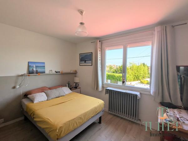 Royan – Maison familiale avec grand garage et jardin piscinable