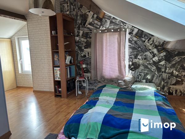 Maison individuelle de 140 m²  – 4 chambres – 3 niveaux