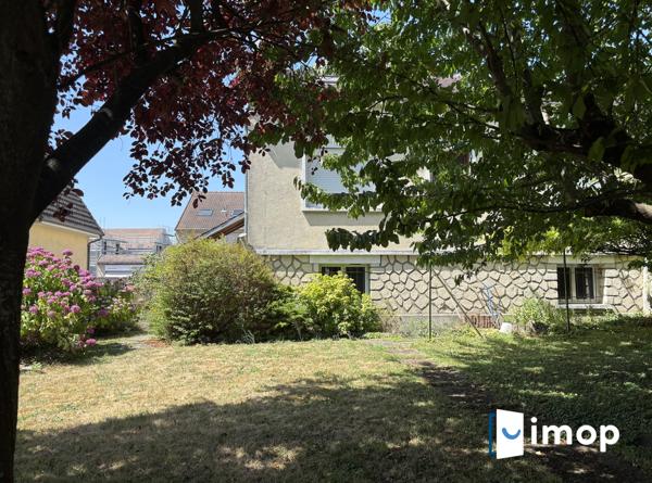 Maison individuelle de 140 m²  – 4 chambres – 3 niveaux