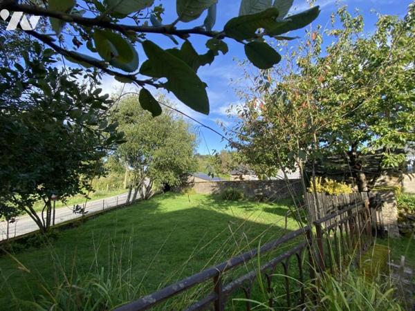 A VENDRE - IMMEUBLE - ERNEE 