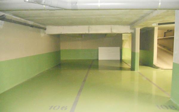 Stationnement à louer    24 m2    Saint-Maur-des-Fossés