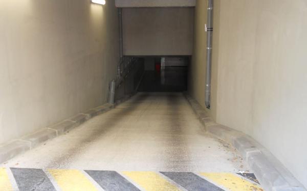 Stationnement à louer    24 m2    Saint-Maur-des-Fossés