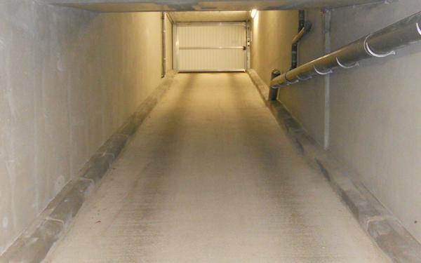 Stationnement à louer    24 m2    Saint-Maur-des-Fossés