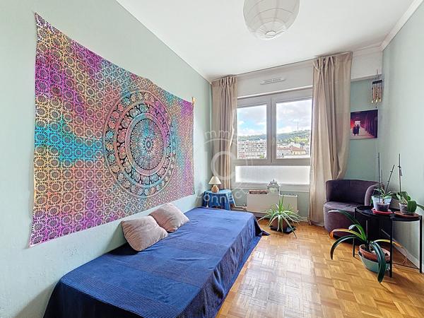 BAISSE DE PRIX - Appartement 76m² 4 pièces + cuisine - Secteur BELLEVUE - Saint etienne