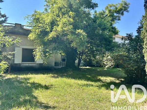 Maison à vendre 8 pièces 180 m² Châteauneuf-de-Gadagne