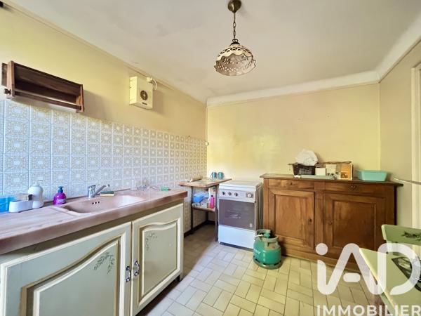 Maison à vendre 8 pièces 180 m² Châteauneuf-de-Gadagne