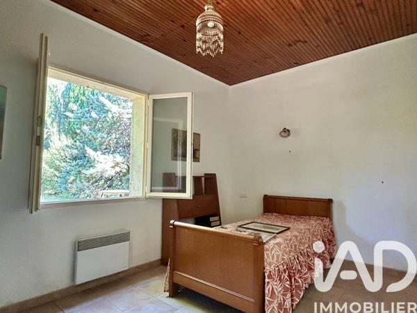 Maison à vendre 8 pièces 180 m² Châteauneuf-de-Gadagne