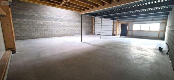 Local Professionnel et commercial à vendre à Laillé en Ille-et-Vilaine (35890), ref : Cellule 3