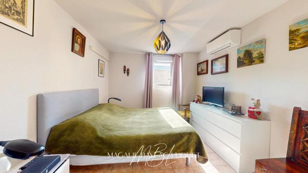 APPARTEMENT T4 - GARAGE - PISCINE - TERRASSES