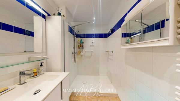 APPARTEMENT T4 - GARAGE - PISCINE - TERRASSES