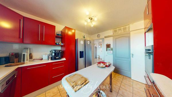 APPARTEMENT T4 - GARAGE - PISCINE - TERRASSES