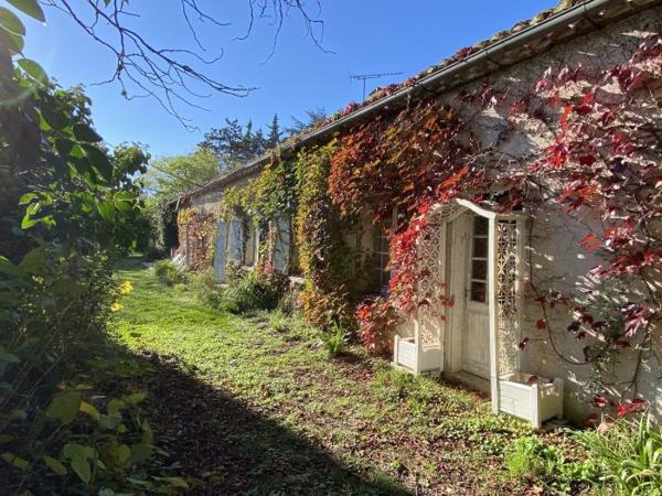 Longère à rénover avec un grand terrain arboré