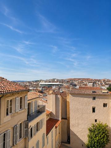 Thiers - T3 - Terrasse / Dernier étage / Vue dégagée