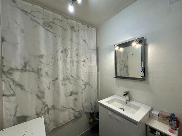 Chaville - Etang de Brisemiche - Beau 3 pièces avec balcon 365 000 € **  - Référence  697-C