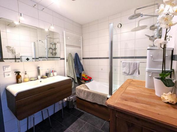 APPARTEMENT 3 PIECES - 2 CHAMBRES - TERRASSE - SAINT-HERBLAIN