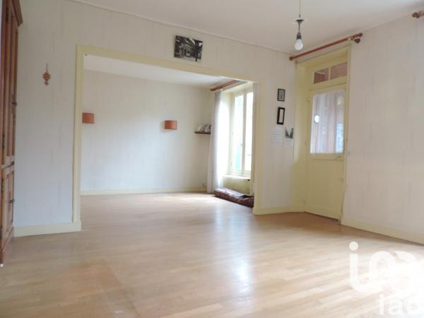 Maison traditionnelle 6 pièces de 115 m² à Montgeron (91230)