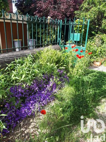 Maison traditionnelle 6 pièces de 115 m² à Montgeron (91230)