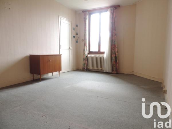 Maison traditionnelle 6 pièces de 115 m² à Montgeron (91230)