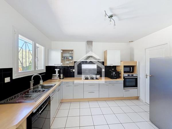Maison 6 pièce(s) 4 chambre(s) 150 m²