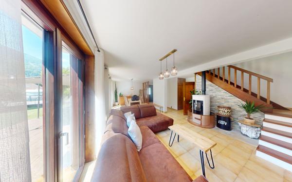 Maison à vendre    5 pièces •  Cluses