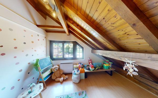 Maison à vendre    5 pièces •  Cluses