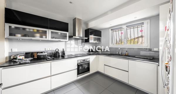 À vendre Maison 4 pièces 150 m² - Lormont 33310