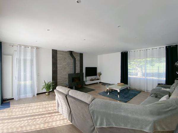 Houdan (78550) Maison familiale 316 m² avec piscine