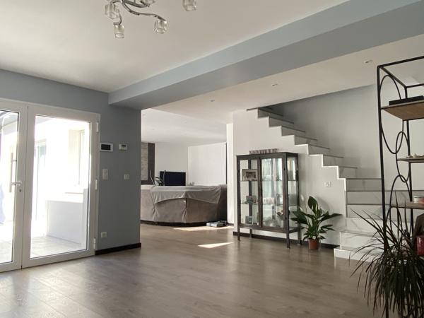 Houdan (78550) Maison familiale 316 m² avec piscine