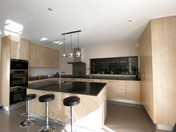 Houdan (78550) Maison familiale 316 m² avec piscine