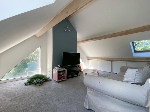 Houdan (78550) Maison familiale 316 m² avec piscine