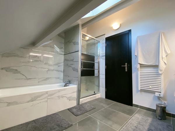 Houdan (78550) Maison familiale 316 m² avec piscine